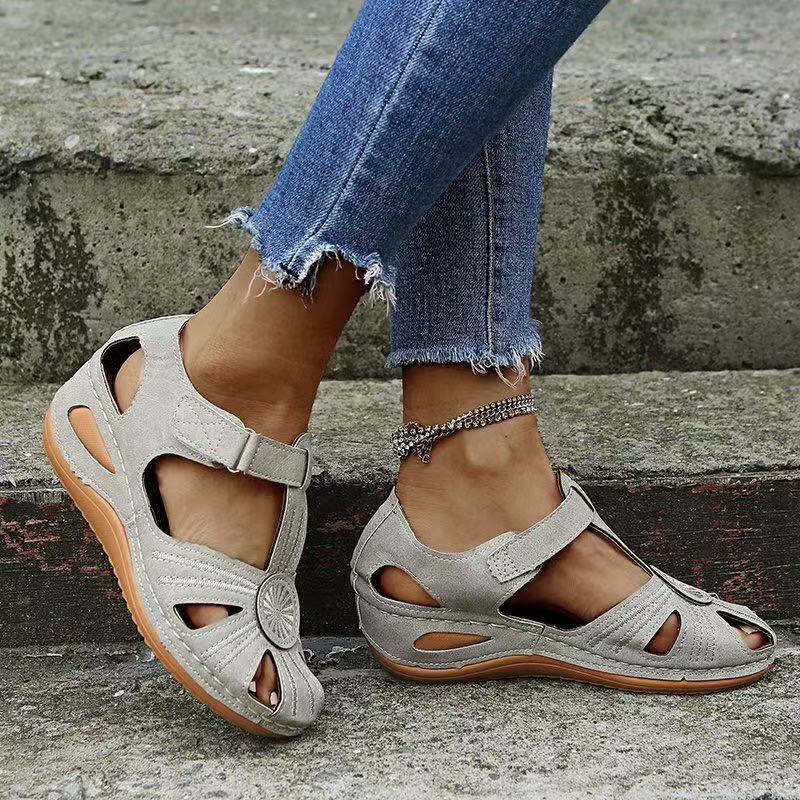 Comfortable Roman Wedge Sandals with Closed Toe 🔥 – Lightweight, Breathable, Pain-Free All Day