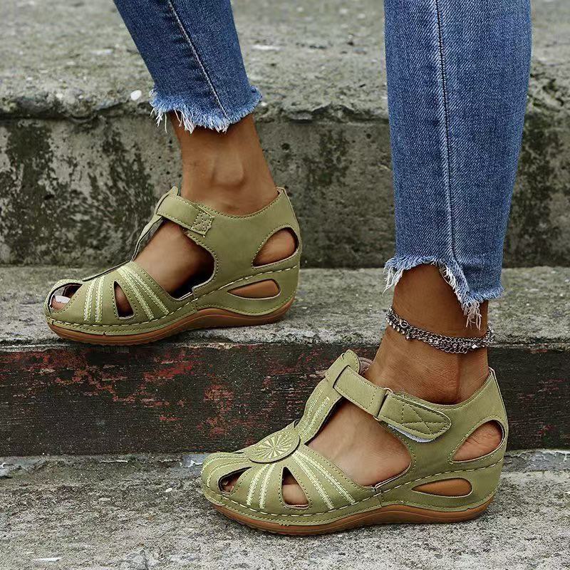 Comfortable Roman Wedge Sandals with Closed Toe 🔥 – Lightweight, Breathable, Pain-Free All Day